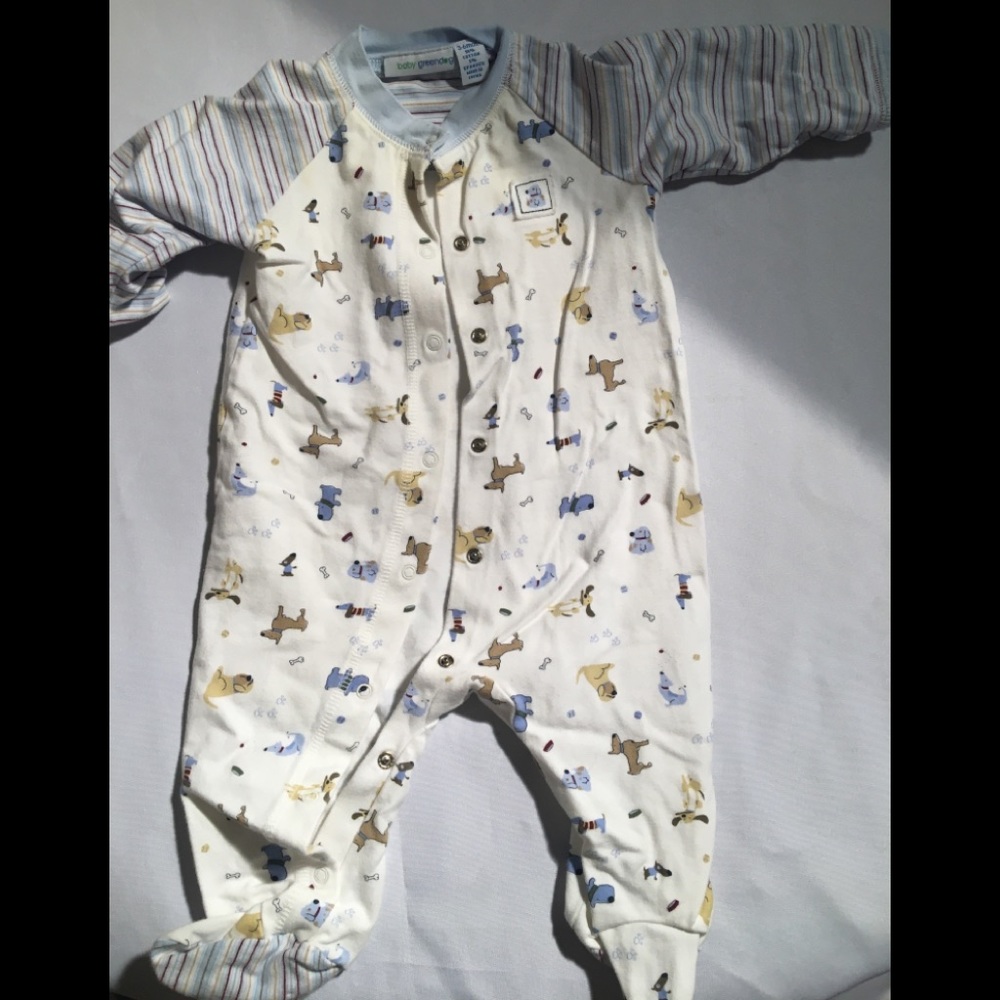 Boys 3-6 onesie with puppies!!! NWOT!!
